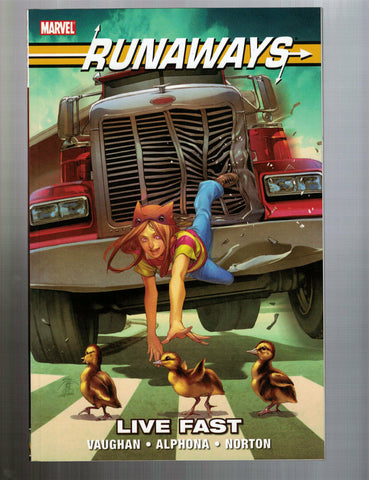 RUNAWAYS LIVE FAST. softcover - Marvel 2010 - NEW!